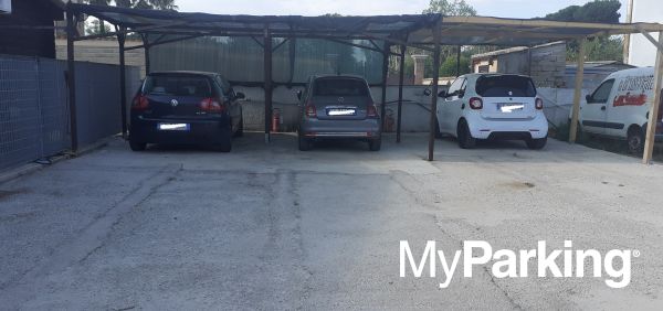 La Sosta Garage